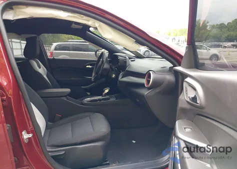 2024 Chevrolet Trax Fwd 1Rs z USA, uszkodzony, nr VIN KL77LGE25RC246298